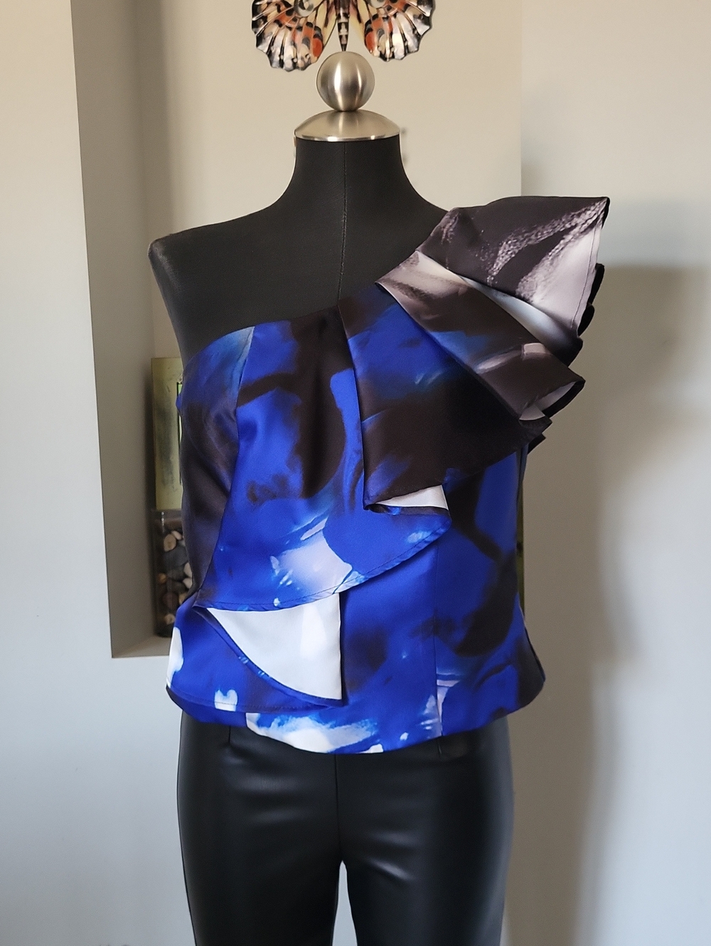 Frank Lyman One Shoulder Ruffle Abstract Print Top Blouse Size 10 NWT